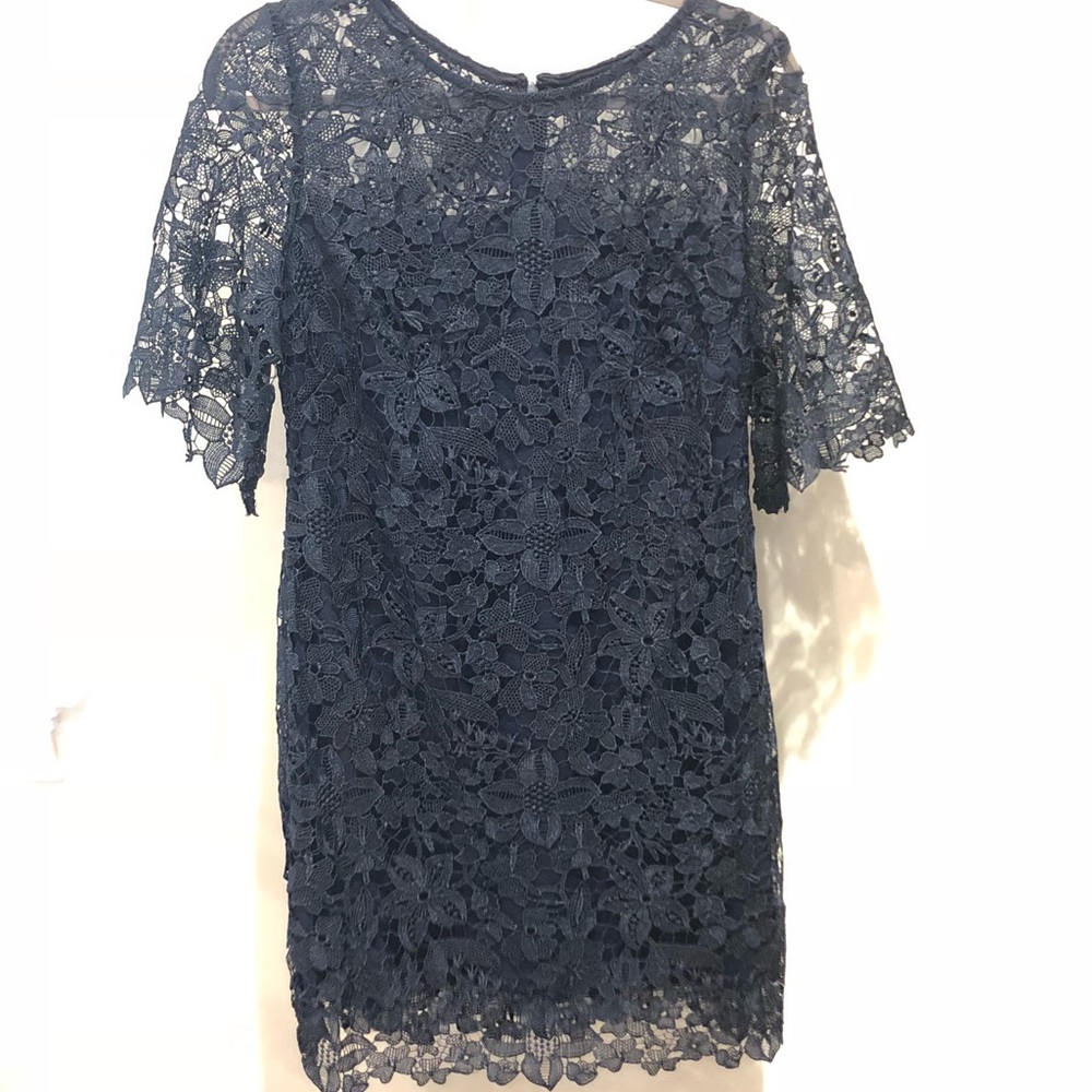 Julia Jordan blue lace cocktail dress never worn